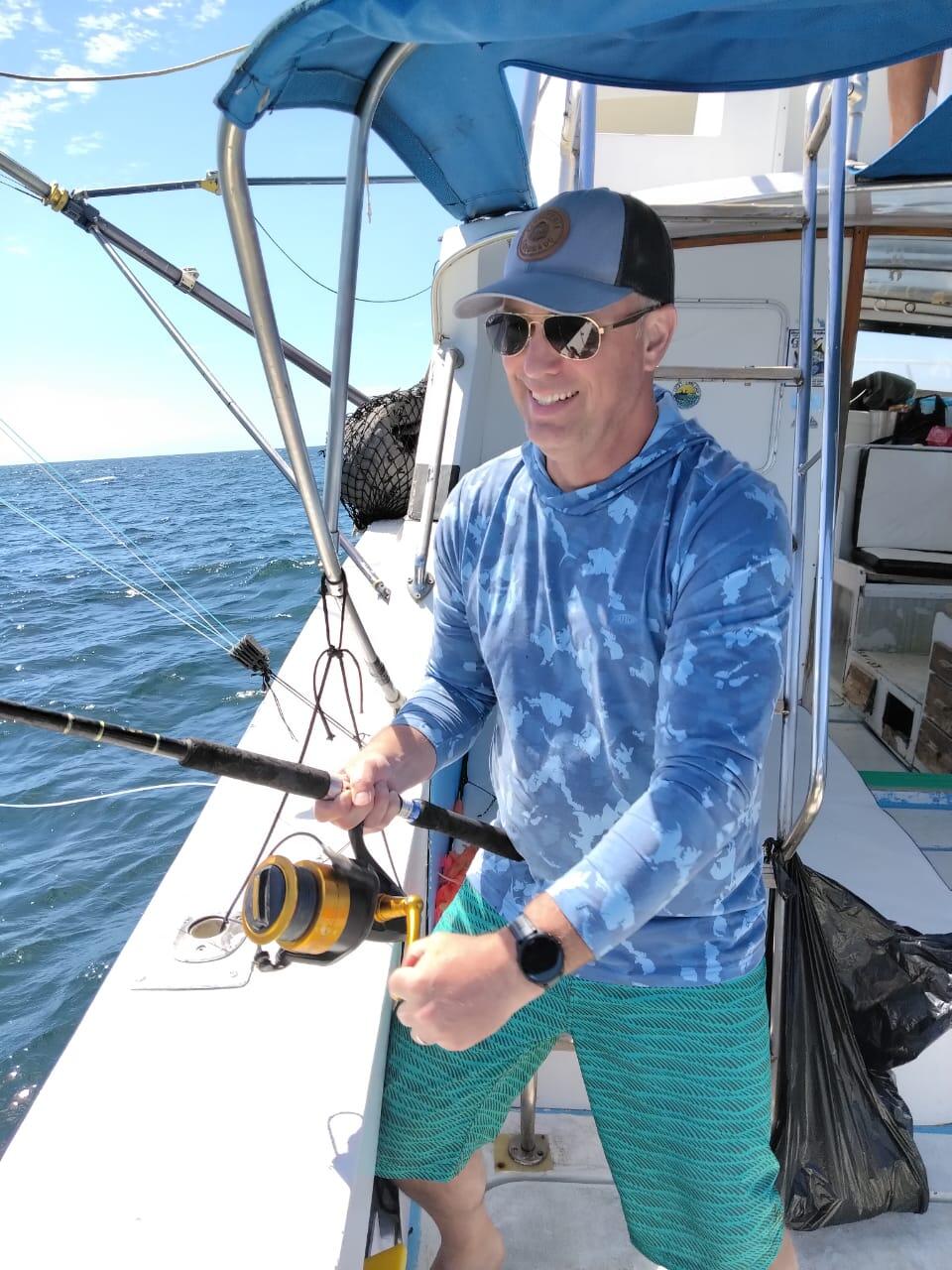 galería - Sunscreen (reef-safe preferred) 🧴 Sunglasses 🕶️ Hat or cap 🧢 Light, comfortable clothing Swimsuit 👙 Towel Non-slip shoes or sandals Camera or phone for photos 📸 Dominical Puntarenas - Tour en Costa Rica